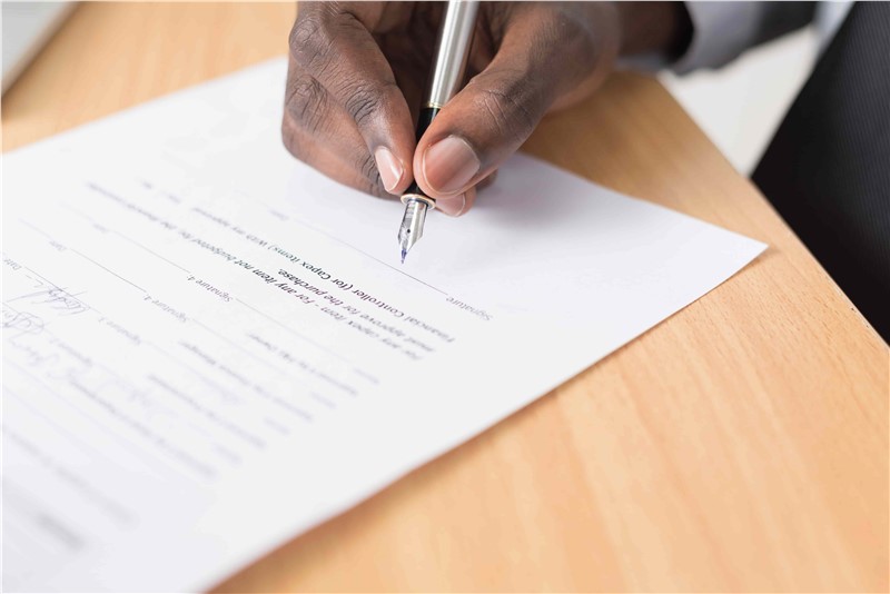10 questions to ask a siding contractor before signing a contract